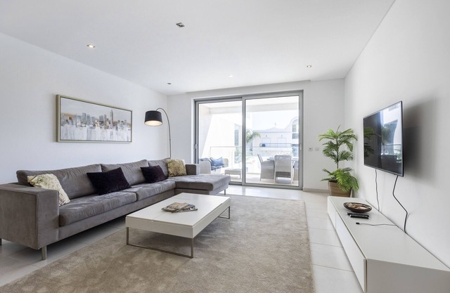 ZENTUNI Ocean front