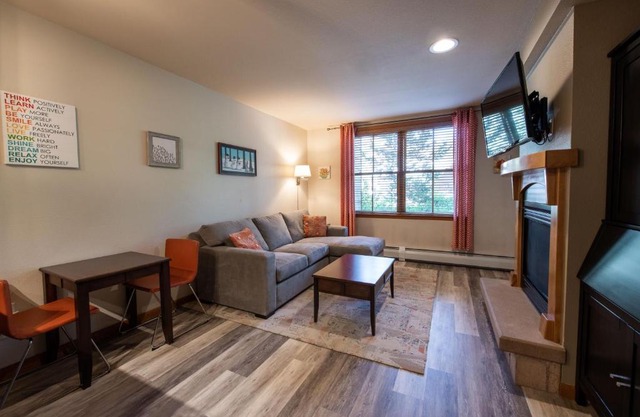 Zephyr Mountain Lodge Premium-Rated 1102