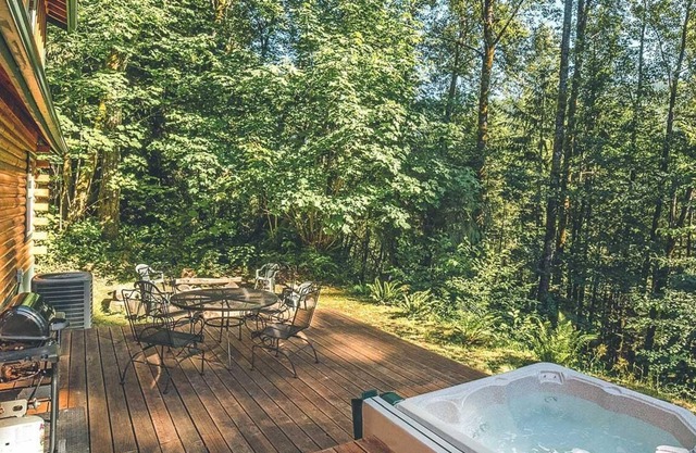 Zigzag Mountain Lodge