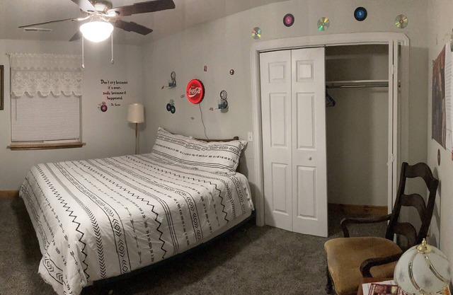 Zion’s South Hideaway Retro Room