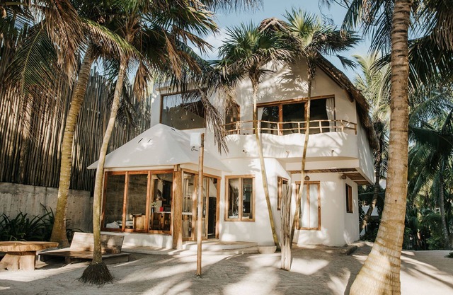 Atemberaubende 2BR Zorba Villa direkt am Strand von Tulum!
