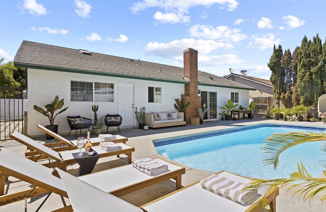 Zuni Tranquillo - Pool Oasis in Sunny Ventura