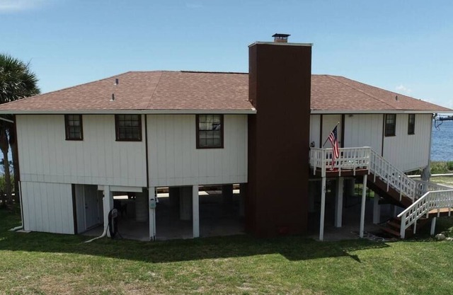 zzWaterfront Cedar Island Beauty