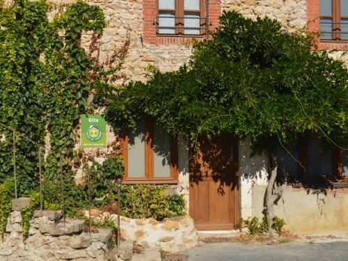 Le Menoux Haus | À louer : Ancienne forge avec sauna, piscine, proche plage et sites historiques - FR-1-591-193