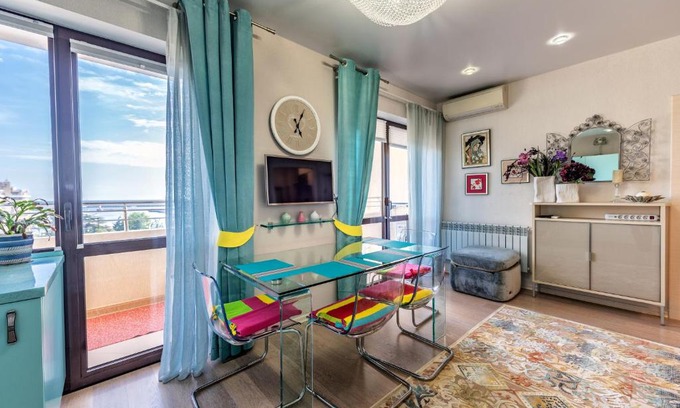 Sochi City Centre Wohnung | Балкон на море