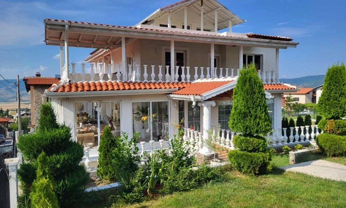 Sapareva Banya Wohnung | Белият кът