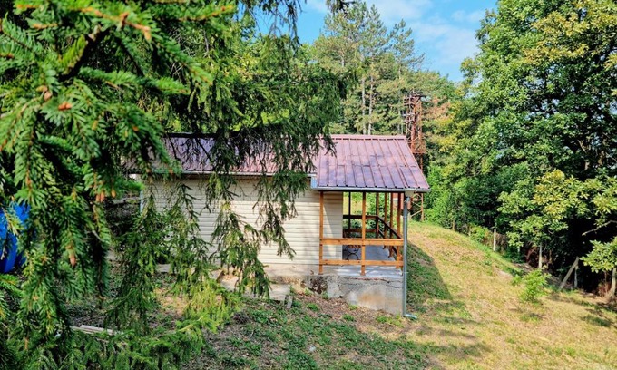 Mezdra Wohnung | Къмпинг и Бунгала Брусен Хил - Camping and Bungalows Brusen Hill