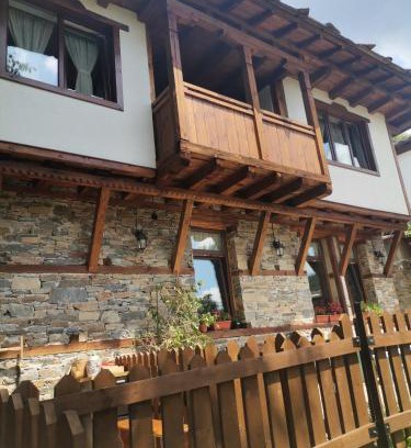Leshten Haus | Къщата на музиканта