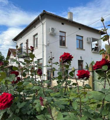 Petrevene Haus | Къща за гости Куклите Петревене