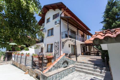 Sapareva Banya Haus | Къща за гости Перуника