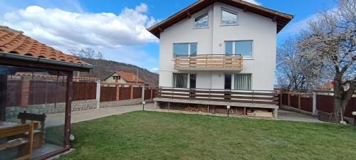 Raduil Haus | Къща за гости Релакс-Рaдуил