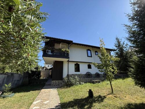 Tryavna Haus | Къща за гости Сияйна Зора