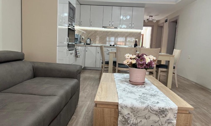 Petrich Wohnung | Къща за гости ТАТЯНА/GUEST HOUSE TATIANA