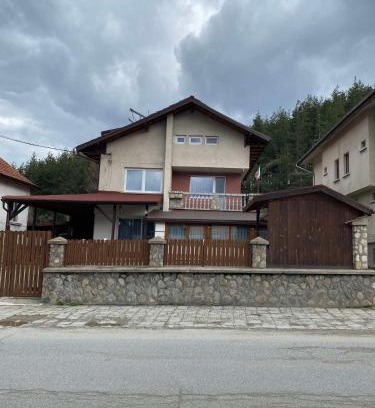 Mala Tsurkva Haus | Къща за гости Хриси