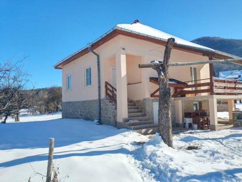 Kyustendil Haus | Осоговска Бистрица