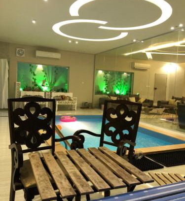 Mecca Skihütte | شالية فاخر بمسبح خاص بمكة المكرمة