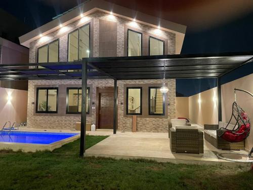 Al Kura Skihütte | شاليهات النرجس