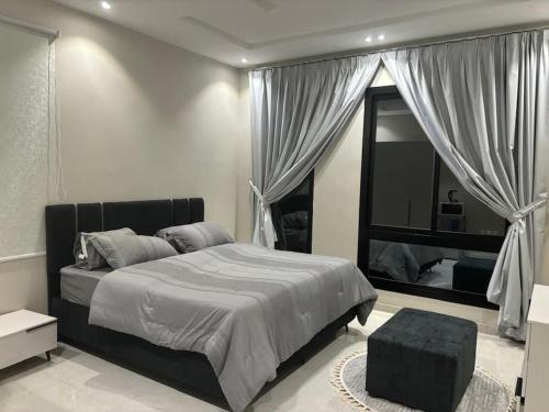 Hera Street Wohnung | شقة استوديو جديدة ونظيفة غرفة وصالة هادئة ومريحة بحي المروة 8دقايق من المطار