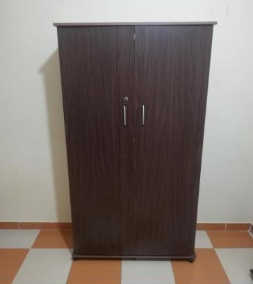 Dikirnis Wohnung | غرفة بحمام دور ارضي