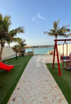 Dhahban Skihütte | فيلا السعادة بشاطي خاص درة العروس