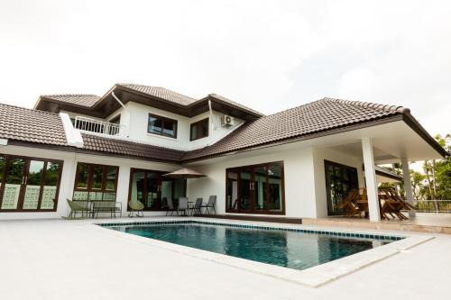 Nakhon Si Thammarat Villa | จงเจริญเฮ้าส์ Jongcharoen's house