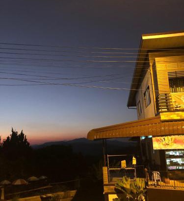 Mae Fa Luang Haus | ดอยตุงเฮงธนาโฮมสเตย์