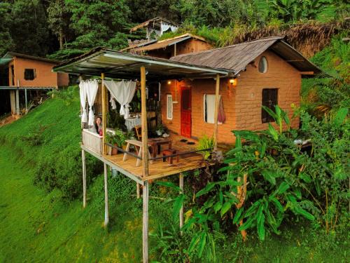 Mae Rim Haus | ตั้วบ้านดิน Tuabaandin