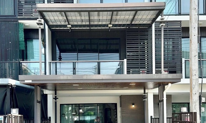 Chiang Mai Haus | ทาวน์โฮม 3 ชั้น ใกล้สนามบินนานาชาติเชียงใหม่