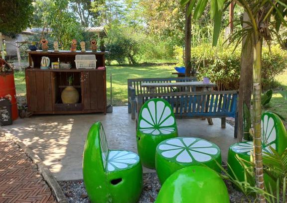 Nong Phlap Haus | บ้านพักคุณยายเขียว