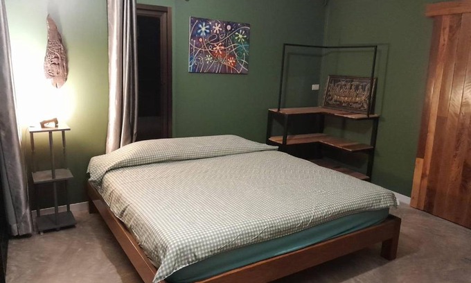 Trat Haus | บ้านลูกจัน Bann Lookjan Trat
