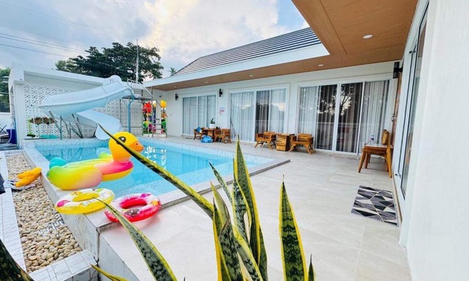 Khanom Villa | บ้านลินลดา พูลวิลล่าขนอม