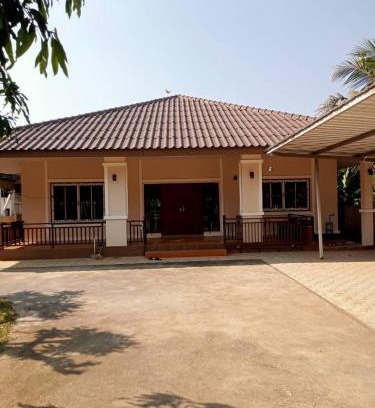 Tha Sut Haus | บ้านสวนสบายใจโฮมสเตย์ ใกล้มหาวิทยาลัยแม่ฟ้าหลวง 3ห้องนอน ห่างถนน 2 กิโล