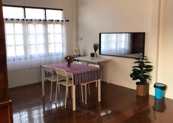 Chom Thong Haus | บ้านสุขใจ (Ban Suk Jai)