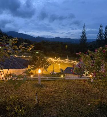 Suan Phueng Haus | บ้านเนินเขา รีสอร์ท&แคมป์ปิ้ง