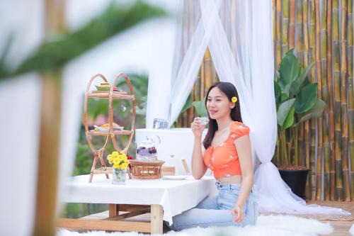 Pua Sonstige | ลองนอนนา Long Non Na