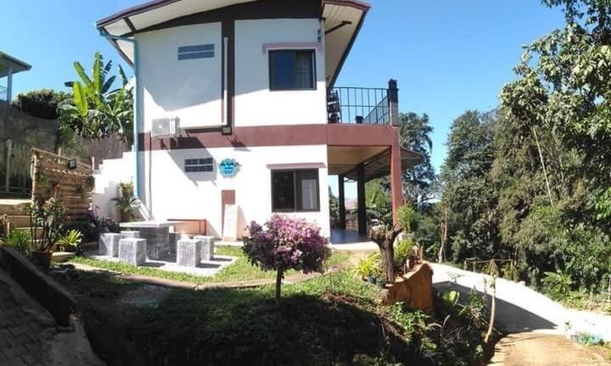 Mae Fa Luang Haus | หลับสบายที่ดอยตุง Zuh meh ja Home lodge