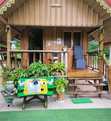 Nong Chaeng Haus | ฮักนะแก่งต่างหล่าง รีสอร์ทชานุมาน บรรยากาศดี ติดริมโขง