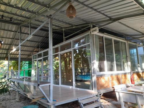 Ratchaburi Haus | เคียงคลองโฮมสเตย์(สวนโควินท์)