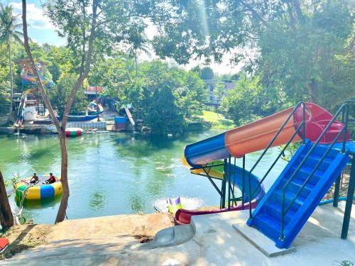 Kaeng Krachan Haus | เคียงดาวโฮมสเตย์ โซนริมน้ำ