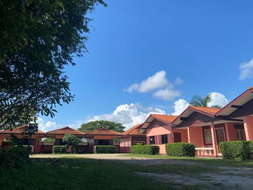 Fang Haus | โพธิ์ทองริมทุ่ง Pothong Rimtung Hotel