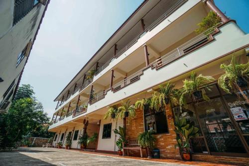 Nai Wiang Wohnung | โรงแรมเพิ่มพูล 1