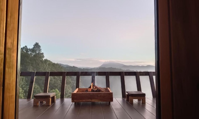 Mok Cham Pae Haus | ไร่นิธิสุนทร nithisoonthon farmstay