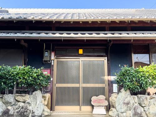 Awaji Haus | ギャラリー宿 INNAHOUSE ANDAGALLERY