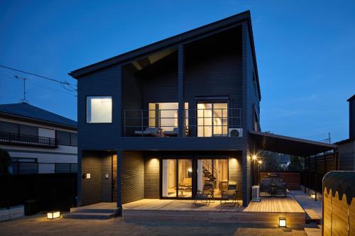 Hojo Haus | ロウリュウサウナとアイスバスのあるラグジュアリー貸別荘