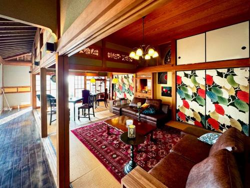 Futtsu Haus | 加美屋リゾート房総 浪漫ラウンジ 夕日と露天風呂-Kamiya Resort Boso
