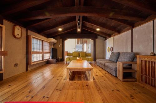 Nishikatsura Villa | 博世庵