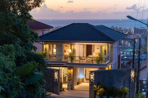 Patong Villa | 含早餐送接机 Phuket patong 4Bedrooms seaview Pool villa