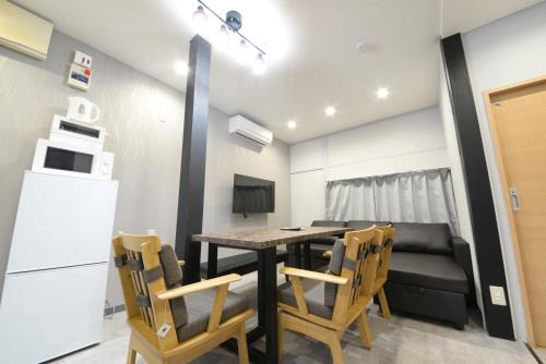 Shinjuku Haus | 和ノ楓cottage第二 新宿の2階建て2室1シャワー1トイレ