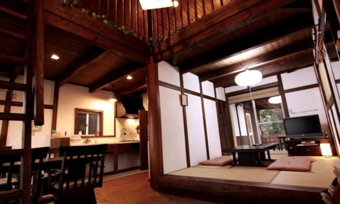 Tsu Haus | 天然温泉！古民家風の貸切り一軒家 【白山リバーサイドコテージ 】2-120号棟