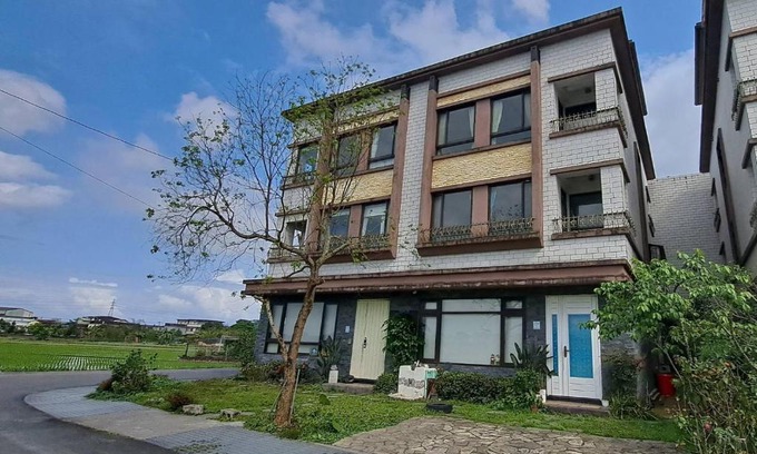 Dongshan Haus | 宜蘭凱西在家親子民宿 包棟 電動麻將 飛鏢機 夏日戲水池